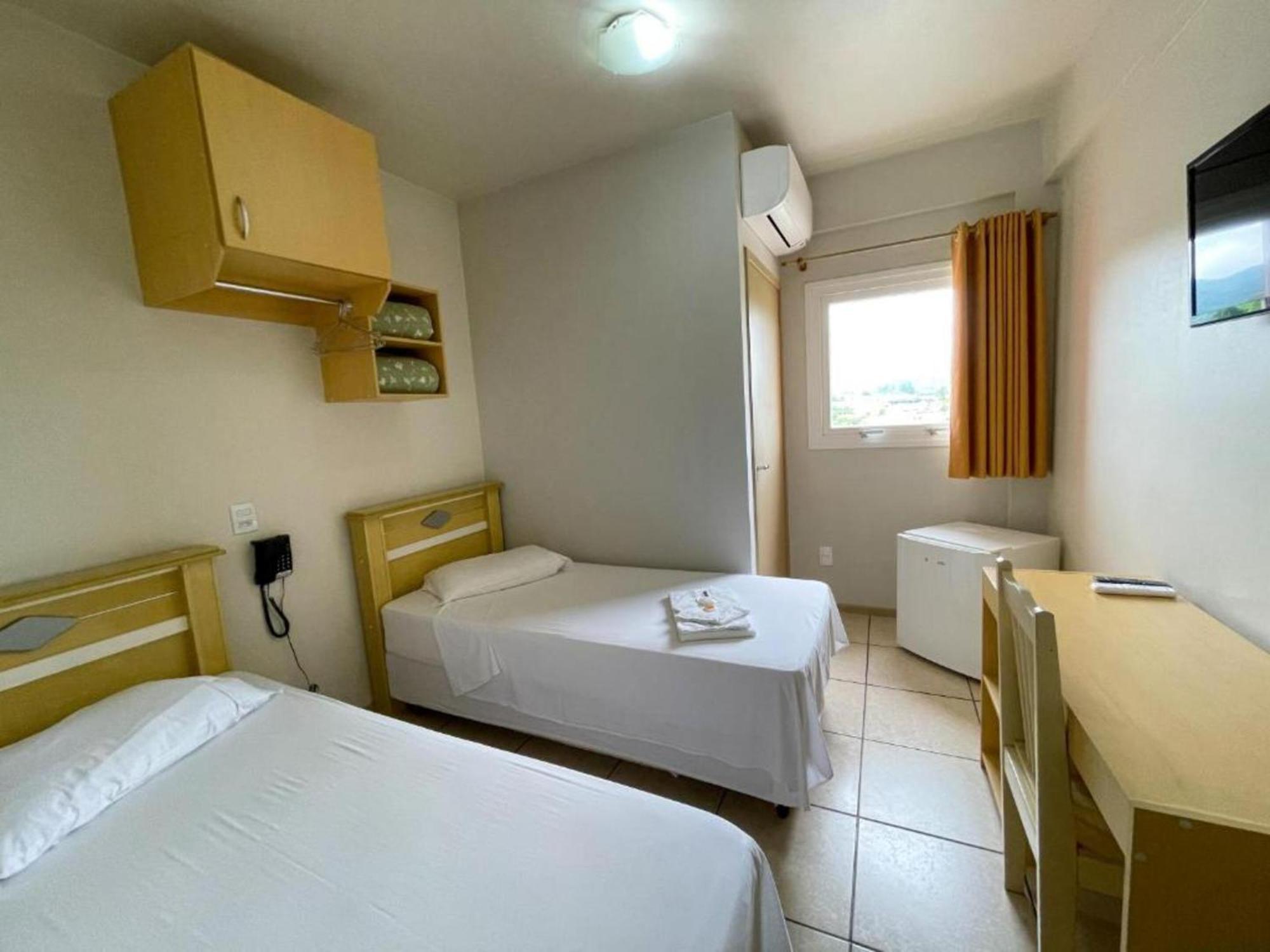 Andardac Hotel Guaramirim Oda fotoğraf